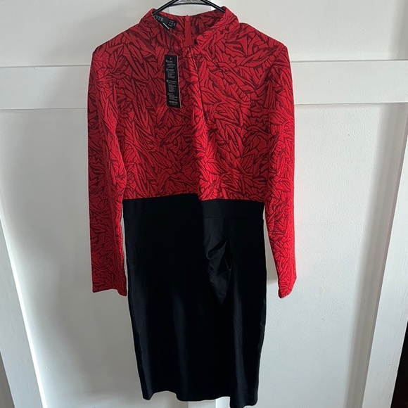 Homeyee Dresses & Skirts - Red and Black Long Sleeve Sheath Dress with Mock Neck